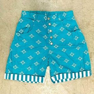 vintage 90s printed denim shorts!